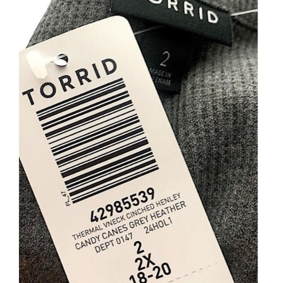 TORRID Candy Canes Thermal V-Neck Long Sleeve Cinched‎ Henley NWT Size 2X - Picture 8 of 13